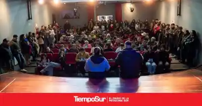 Reunión clave en el Teatro Municipal: artistas y Municipio definen la agenda cultural