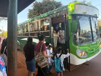 Por las vacaciones, reducen frecuencias de colectivos en Puerto Esperanza: los detalles