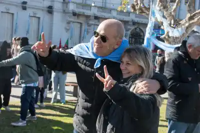 Falsedades sobre el Dibu y Máximo Kirchner: la furia de Pablo Zurro contra cuentas libertarias