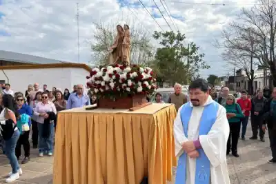 Con una multitudinaria procesión, la Virgen del Carmen renovó la fe en Goya