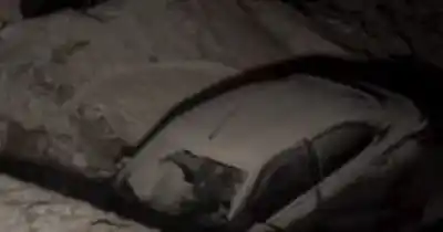Un auto apareció destrozado en El Colorado y Vialidad Nacional lanza alerta por las rutas