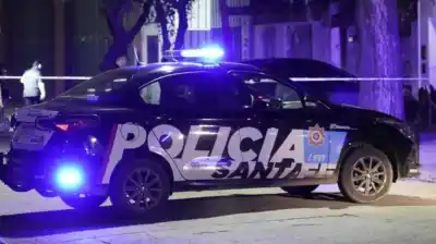 Una joven de 20 años murió de un disparo en el mentón en Rosario: buscan a un sospechoso