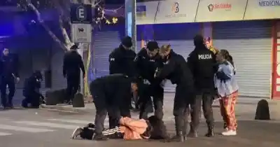 Tres detenidos y policías heridos: la violenta celebración en Maipú que ahora investigan
