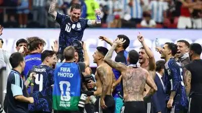 La bandera de Malvinas que desafió a la FIFA y el gesto que reinventa la identidad argentina