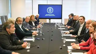 El Gobierno corrigió su propia reforma y blindó fondos clave para los gremios