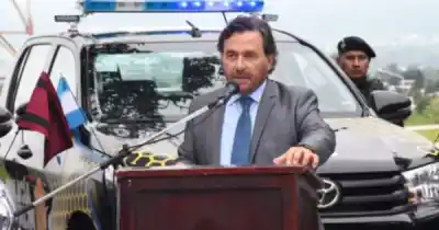 Entregaron nuevos móviles a la Policía de Salta y Sáenz aprovechó para hablar del Mundial