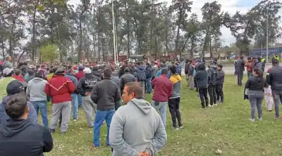 Cañeros de Monteros y Simoca reclaman en la ruta: “Precios Bajos del Azúcar y Persecución Judicial”
