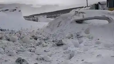 Atrapados por la nieve: el campamento minero que soporta -27°C y no puede salir