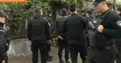 Vecinos de barrio Alberdi viven con miedo: ladrones entran a una casa deshabitada y ya no hay nada para robar