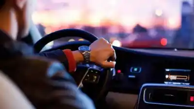 Choferes de aplicación, al borde del colapso: deudas que superan el 700% de interés