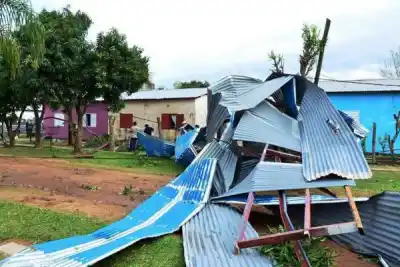 El Niño ya golpea Corrientes: las impactantes imágenes del temporal en Bella Vista