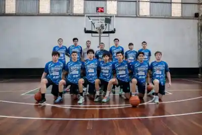 Regatas Corrientes arrasa en la Liga Federal: los cadetes ya están en cuarta fase y los juveniles sueñan