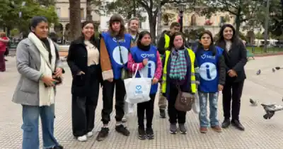 Tres jóvenes con discapacidad se convirtieron en anfitriones turísticos en pleno centro de Salta