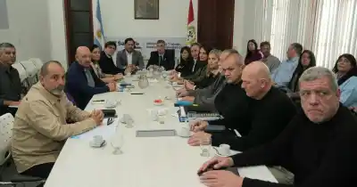 Vuelve la paritaria en Santa Fe: el Gobierno define el bolsillo de los estatales y docentes