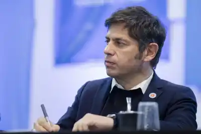 Axel Kicillof llega a Morón con un nuevo centro de salud en marcha