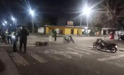Dos motociclistas terminaron en el hospital tras un violento choque en Banda del Río Salí
