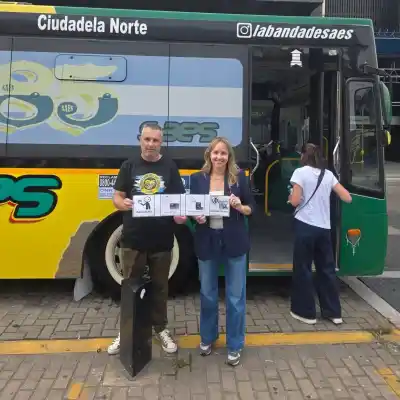 Adiós a las barreras: los colectivos bonaerenses deberán tener pictogramas para personas con TEA