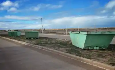 Llegan tres volquetes al barrio 490 viviendas: ¿qué podés tirar en cada uno?