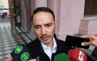 Valdés se reúne con Caputo: el Corredor Belgrano, las regalías y un puente clave en la mira