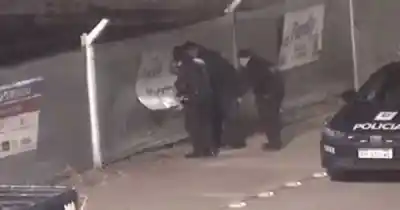 Detectaron un robo en tiempo real y lo que encontraron dentro del comercio sorprendió a la policía