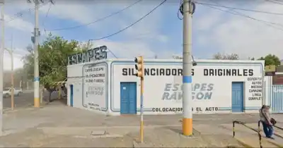 Escalaron un muro de dos metros y vaciaron un local en Rawson: el botín es millonario