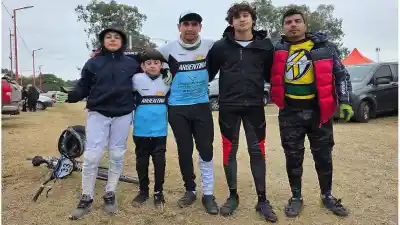 Sin títulos pero con orgullo: los pilotos de Paraná que brillaron en el Argentino de BMX
