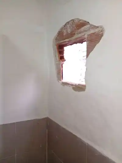Un boquete, un botín de pesca y un detalle que delata a los ladrones en Goya