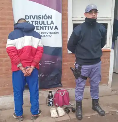 Una madre no dudó: entregó a su propio hijo a la Policía tras descubrir que robó en el barrio