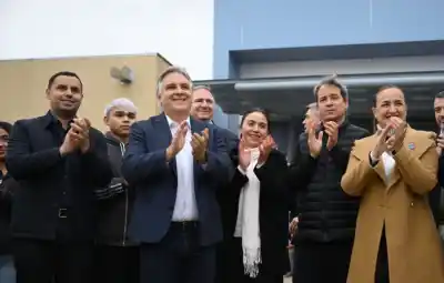 Tras 20 años de espera, Llaryora inauguró el edificio propio del IPET 386 en Estación Juárez Celman