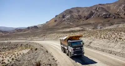 El dilema de los camioneros sanjuaninos: flota obsoleta y costos imposibles ante el boom minero