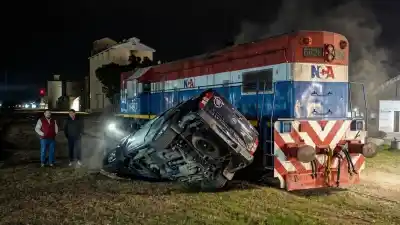 Patrullaje nocturno terminó en un pozo: dos efectivos hospitalizados en Tancacha