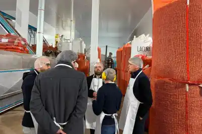 Desde Crespo al mundo: la planta que transforma la nuez pecán y ahora puede exportar directo