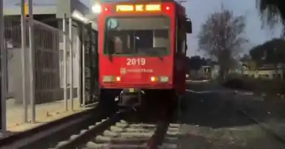 Problemas técnicos en el Metrotranvía: el servicio no llega a Las Heras y miles de usuarios afectados