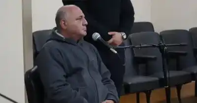 La pesadilla de una adolescente que trabajaba limpiando: abusada y prostituida por un hombre de 72 años