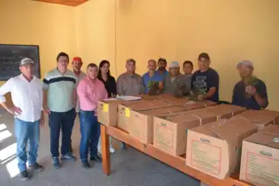 Las primeras frutillas del Programa Ñande: un dulce comienzo para los pequeños productores de Presidencia Roca