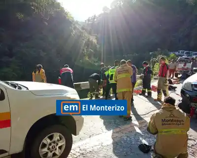 Murió uno de los ocupantes de la camioneta que cayó al río Los Sosa en la Ruta 307