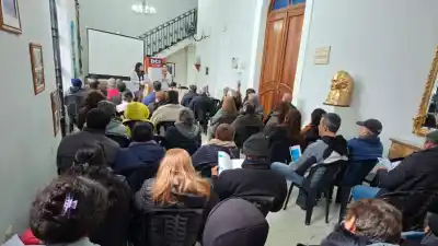 Se llenó la sala: la maratón contra estafas virtuales que nadie quiere perderse
