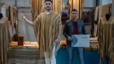 Rescató una técnica perdida de la Puna y su poncho de vicuña se llevó el premio mayor