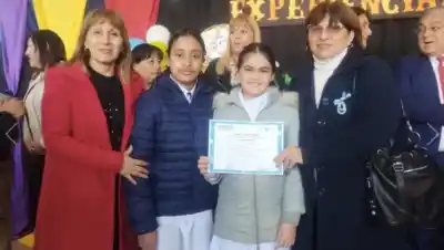 Dos monterizas, a la final nacional de la Feria de Ciencias con un proyecto de hexágonos