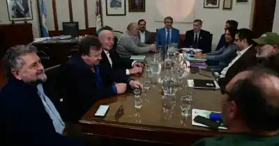Los estatales dijeron que sí: UPCN y ATE aceptaron la oferta salarial del Gobierno