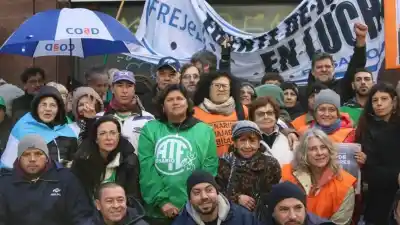 Estatales de Rosario estallaron contra Pullaro: rechazan su oferta salarial y se preparan para medidas de fuerza