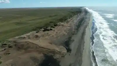 Buscan en las costas enterradas de Buenos Aires los minerales que moverán el mundo