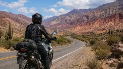 ¿Cuánto sale subirse a una moto y recorrer el norte argentino?