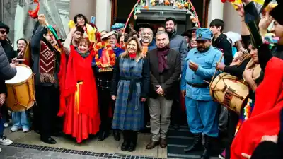 El centro de Santiago se llenó de arte: más de 1.000 artistas en una fiesta única