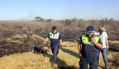 Dolor en Ranchillos: quiso quemar malezas y murió atrapado por el fuego; su esposa fue rescatada