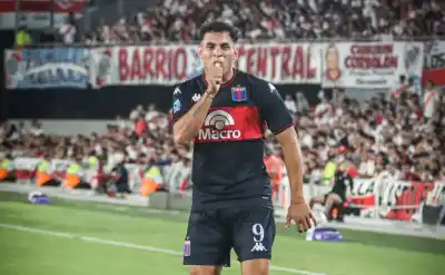 Once goles en 19 partidos: el correntino que enloquece a Boca y al fútbol europeo
