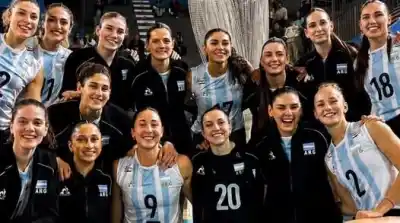 Las Panteras rugieron en Lima: victoria ante Venezuela con una correntina en cancha
