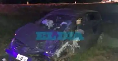 Quedó atrapado entre los hierros: el dramático rescate en la Ruta 2 que paralizó el tránsito