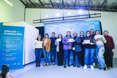 Vecinos de Almirante Brown recibieron certificados: ¿qué aprendieron en los cursos de panificados?