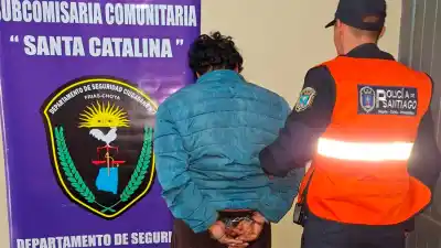 La atacó con un arma de aire comprimido y le dejaron cinco perdigones en la cabeza